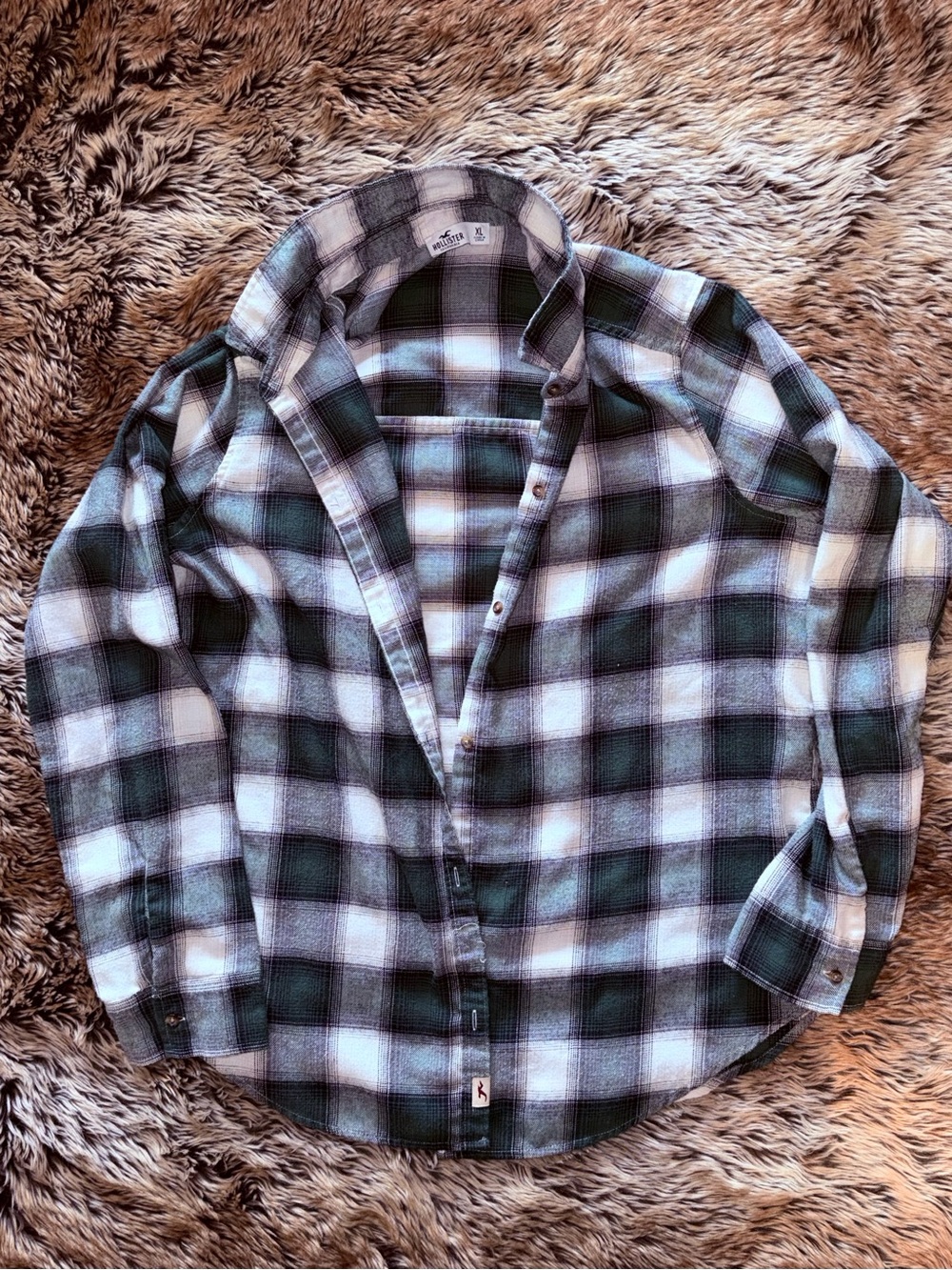 Hollister Men's Green & White Plaid Button-Down Shirt